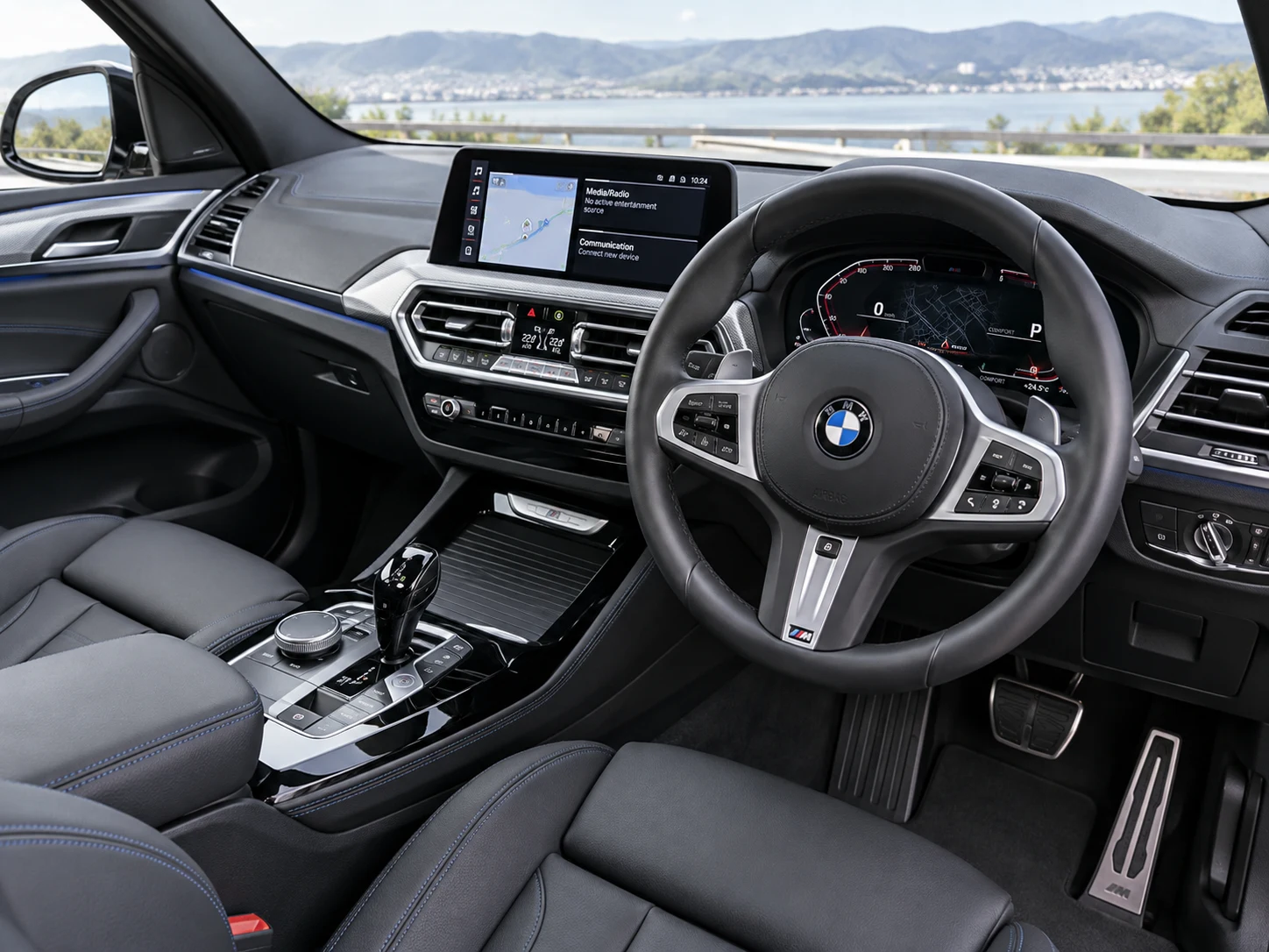 2024 BMW X3 xDrive20i M Sport interior view