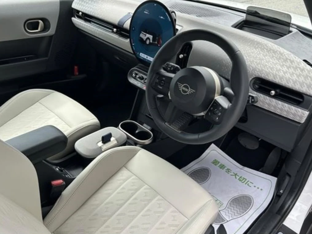 2025 2025 MINI COOPER C FAVOURED TRIM interior view