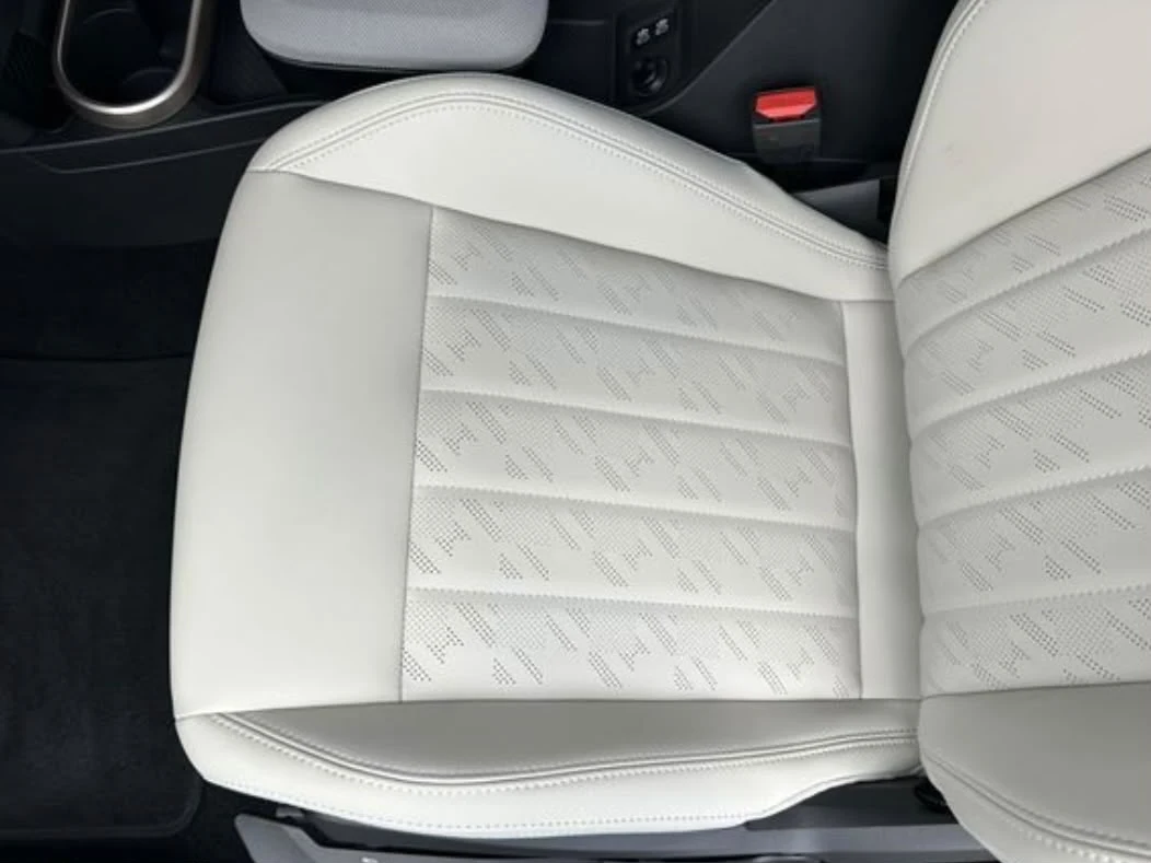 2025 2025 MINI COOPER C FAVOURED TRIM interior view