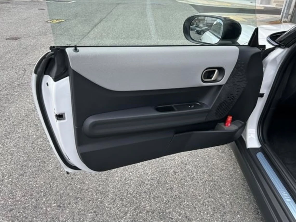 2025 2025 MINI COOPER C FAVOURED TRIM interior view